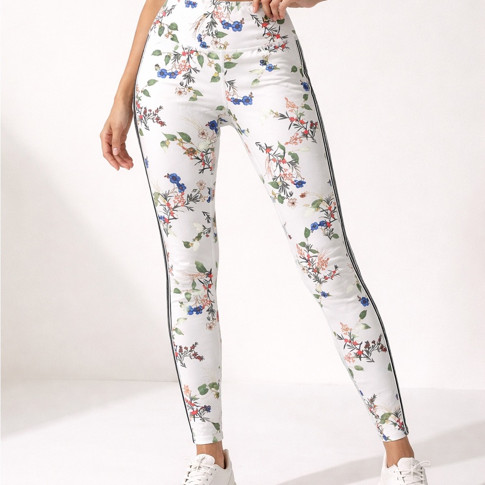 Athleta floral leggings medium pockets NWOT